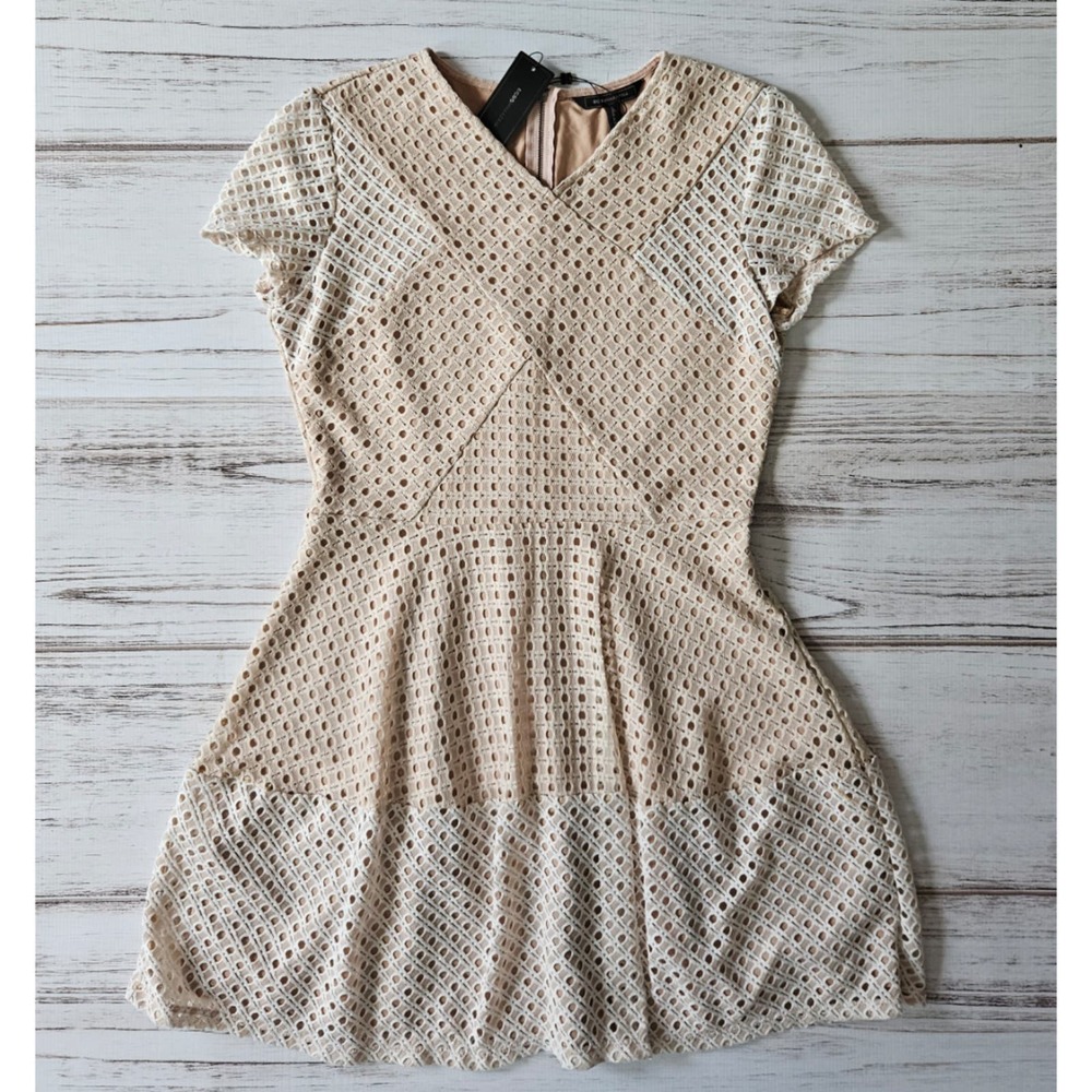 BCBG Maxzria Elyze Keyhole Lace White Fit and Flare Dress New sz L